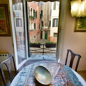 Ve.n.i.ce. Cera Casa Del Sol Apartment Venedig