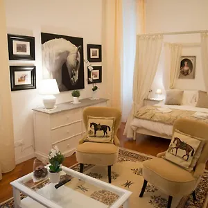 St Paul House Boutique & Apartment Rom